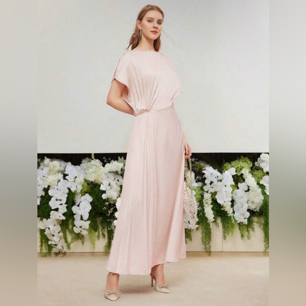 Elegant Pink Pleated Maxi Dress